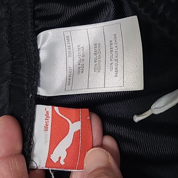 Puma Black and White Athletic Shorts Lightweight Performance size Large - Picture 3 of 6